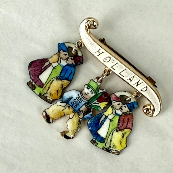 Antique Enamel Pin Holland Banner 3 Boys Girls Dangling Charms Souvenir Brooch - Picture 5 of 9